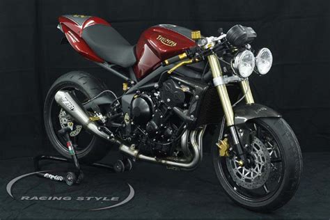 It's light, fast, fun, agile, sounds great, stylish, cool and cheap, too. ___Street Triple Live: 05/31/15