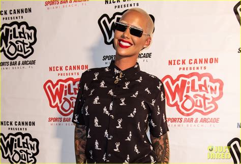 Amber Rose Checks Out Nick Cannons Wild N Out Restaurant Photo