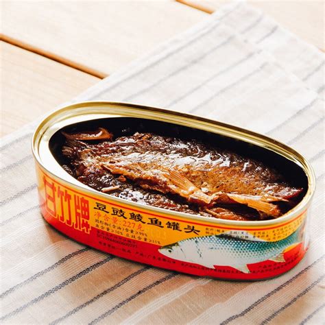 Oval Tins Fried Dace Fish With Black Beans China Chowable Fried Dace