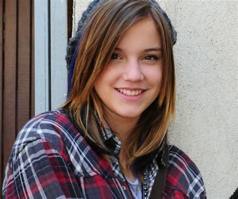 See more of lia (alice wegmann) malhação 2012(fã page) on facebook. Colega de elenco de Marquezine, Alice Wegmann comemora ...