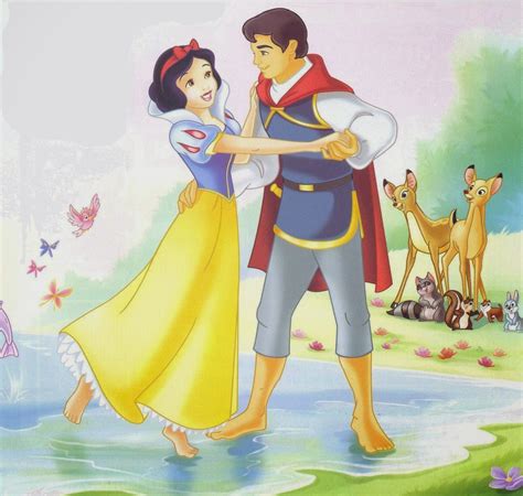 Sneeuwwitje is samen met niezel en dommel druk bezig in de keuken terwijl de andere dwergen naar de grot zijn om er diamanten te zoeken. Snow White and Prince beautiful wallpapers - beautiful ...