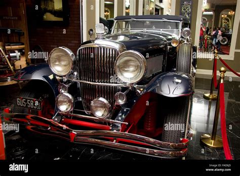 Volo Auto Museum classic car Stock Photo - Alamy