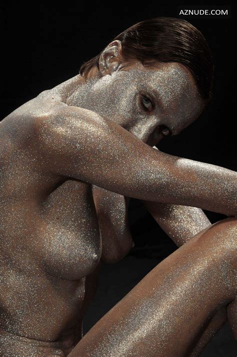 Oksana Chucha Poses Naked Covered With Glitter In A New Photoshoot By