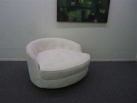 Colina fully upholstered large lounge chair. Milo Baughman Thayer Coggin Round Swivel Lounge Chair Mid ...