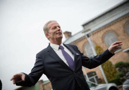 Reinhold mitterlehner ist ein österreichischer politiker (övp) und minister des bundesministeriums für wirtschaft, familie und jugend. Reinhold Mitterlehner hat Rückhalt von gesamter Partei - Wirtschaftsbund Oberösterreich