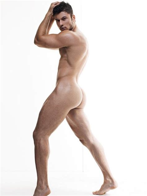 Daniel Arenas Desnudo