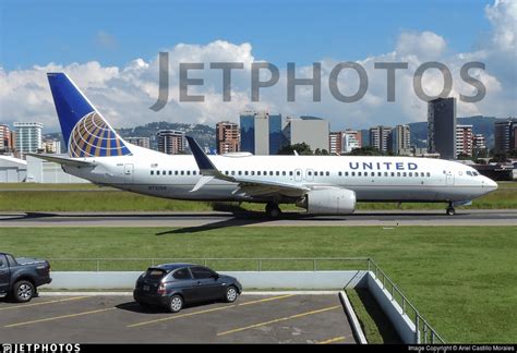 N73259 Boeing 737 824 United Airlines Ariel Castillo Morales