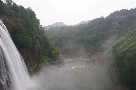 Huangguoshu Waterfall One Of Chinas Largest And Most Famous