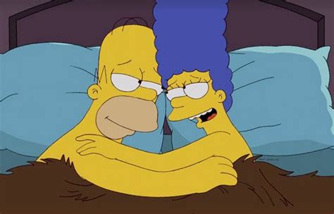 Homero Y Marge Tienen Mucho Amor Que Darse