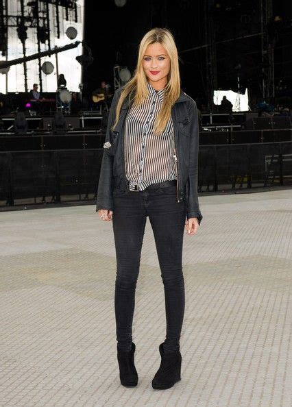 Laura Whitmore Mtv Presenter Belfast Attractions Street Outfit