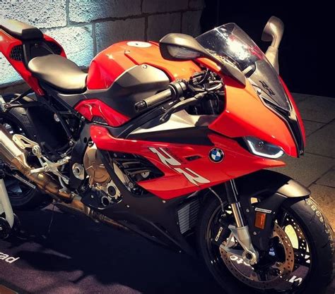 Bmw s1000rr motorcycle in red and grey i sooo want this bike. Racing red ️ ...