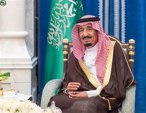 Men's dress suits are typically worn with a dress shirt and are worn to special occasions such as weddings along with formal events and possibly professional occasions such as executive meetings. ثقافة الدمام تنظم الثلاثاء المقبل أمسية شعرية بعنوان ...