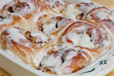 Patience.the dough does have to rise. Poi Cinnamon Rolls - A quick and easy recipe using frozen ...
