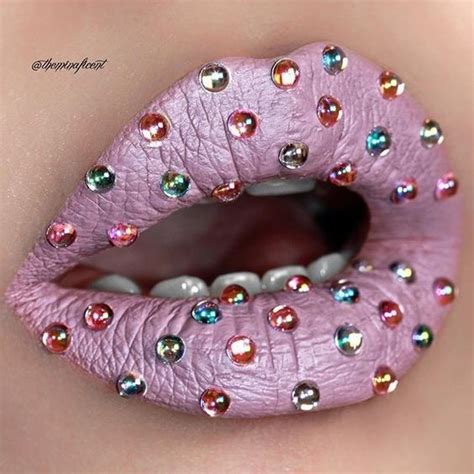 20 Jaw Droppingly Cool Lip Art Looks That You Have To See To Believe