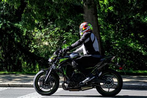 Prueba Kawasaki Z650 2020 El éxito De Una Naked Media Motosan