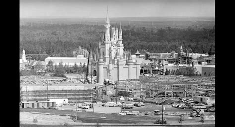 20 Rare Photos Taken During Walt Disney World Construction That Will