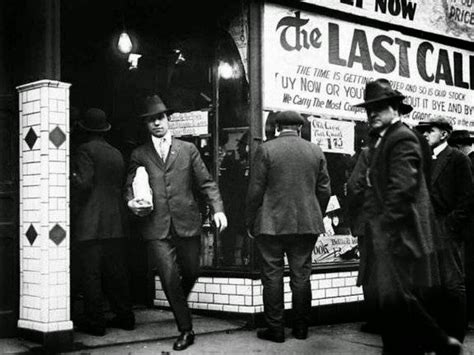 20 Historical Photos From The Days Of American Prohibition ~ Vintage
