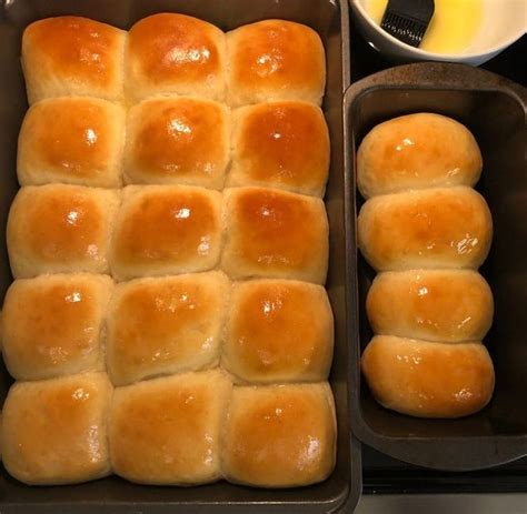 old fashioned soft and buttery yeast rolls quick homemade recipes