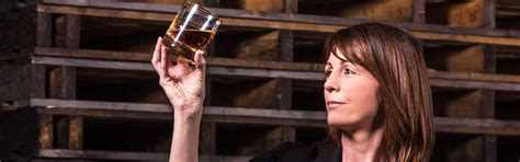 Pr Bushmills Ernennt Alex Thomas Zum Neuen Master Blender Whiskyexperts