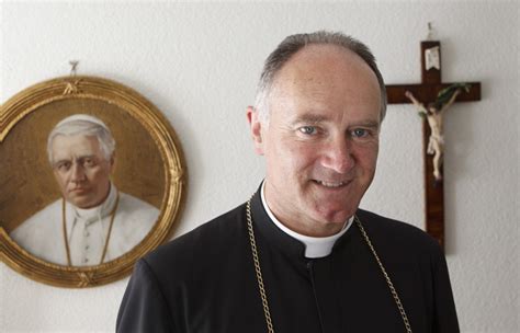 Francis Meets Society Of St Pius X Leader Who Seeks Full Communion
