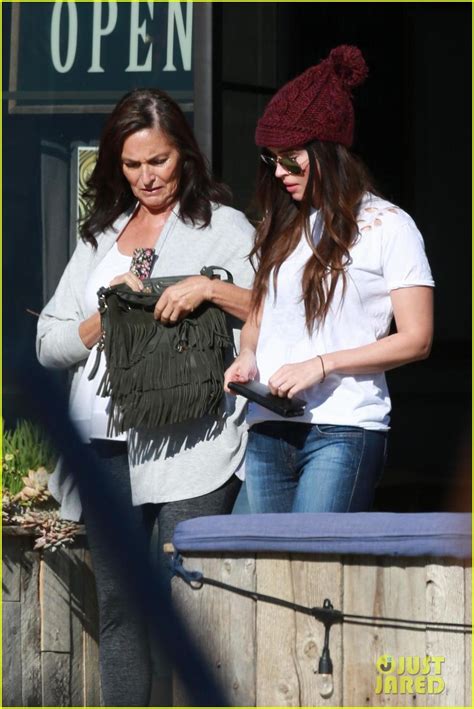 photo megan fox treats herself to lunch date with mom gloria 03 photo 4002951 just jared