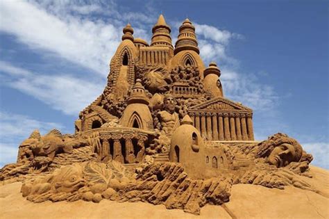 20 Awesome And Intricate Sandcastles You Have To See