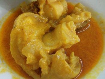 Lalu masukkan asam kandis, batang serai. Resep Masakan Enak: Kikil Sapi/Gulai tunjang