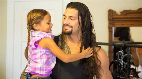 Roman reigns with his family. Roman Reigns net worth, best matches, family, tattoos, and ...