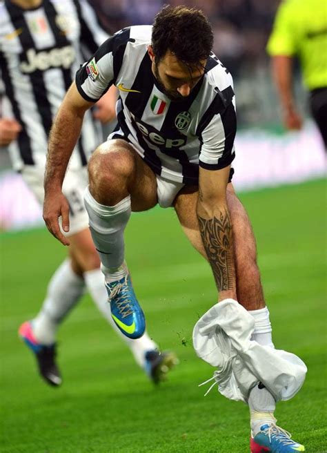 Mirko Vucinic The Short Less Scorer Of Juventus Photo