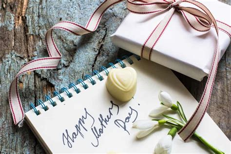 21 personalized mother's day gifts she'll use for years to come. Great gifts for a first Mother's Day - Living On The Cheap