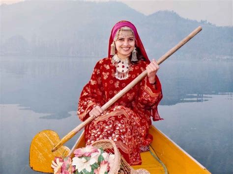 Alluring Kashmir 08 Days Tour With Flexible Tailor Made Booking