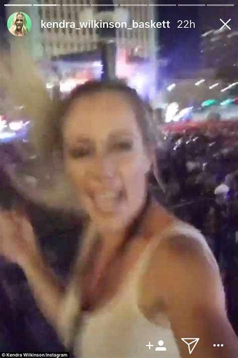 Kendra Wilkinson Parties After Passing Of Ex Hugh Hefner Daily Mail