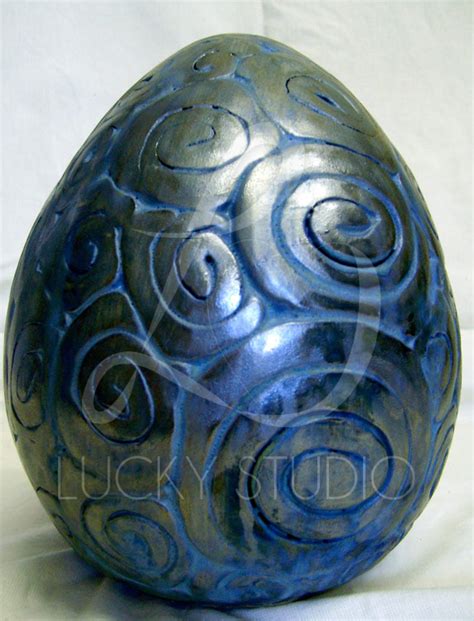 Dragon Egg With Pattern Sculpture