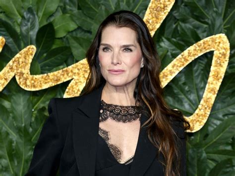 I Was Never Skinny Brooke Shields Celebrates Body In Bikini At 55 And Talks About Body Confidence
