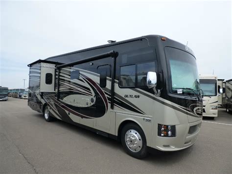 Maybe you would like to learn more about one of these? 2018 Thor Outlaw Toy Hauler - Signature Motorhomes