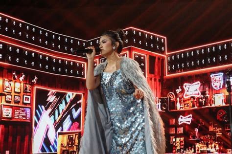 Jhoni rhoma billy iskandar, dikenal secara profesional dengan nama panggung billy syahputra , adalah seorang presenter dan komedian indonesia. Mahalini Tutup Top 8 Indonesian Idol Tanpa Kedodoran
