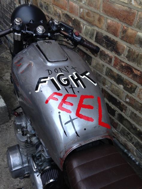 What is the exact seat height of honda cb unicorn 160? Honda CB550 petrol tank custom art work | Custom art ...