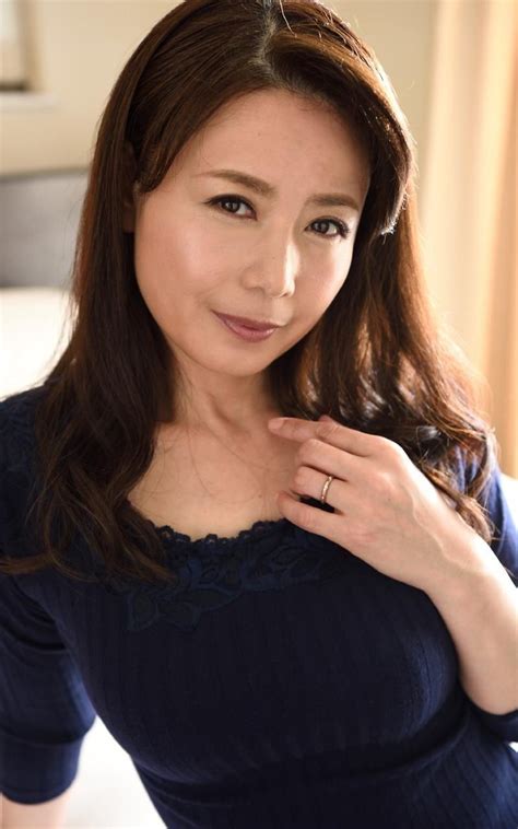 Moder Dress For Success Yumi Milf Asian Woman Asian Beauty Idol