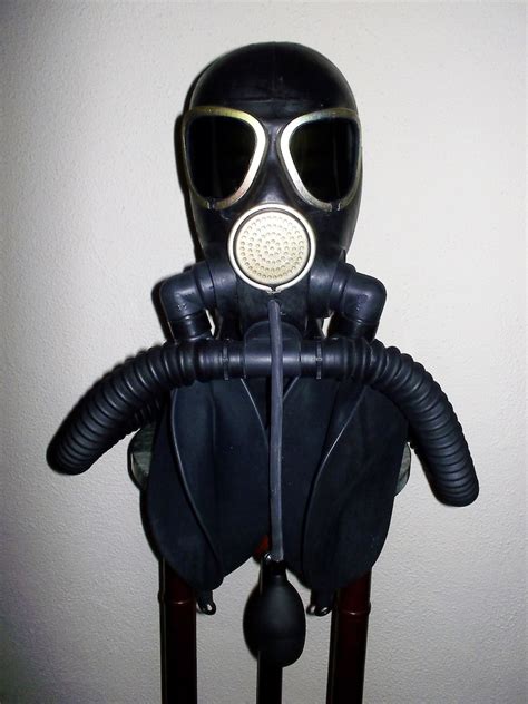 Fetish Heavy Rubber Latex Gas Mask Hood W Dark Tinted Lenses Double