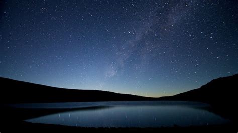 Lake Waiau Is A True Hawaiian Wonder