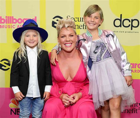 Pink And Carey Harts 2 Kids All About Willow And Jameson
