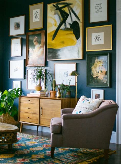 How To Create An Art Gallery Wall: 5 Tips And 25 Ideas - Shelterness