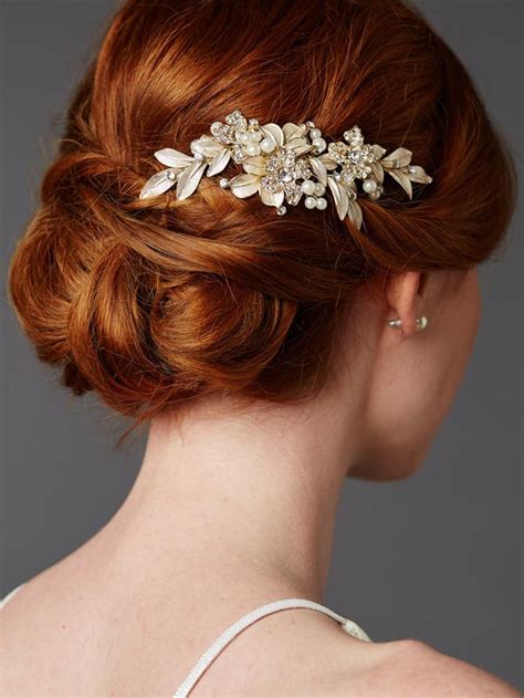 Only 2 available and it's in 5 people's carts. Ten elegant hair accessories for your formal wedding