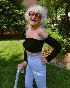 A Stylish Grandma Aka Baddie Winkle Is A 92 Year Old Instagram Star Small Joys
