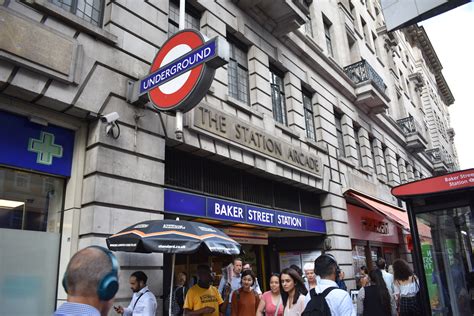 Tips And Tales On Riding The London Underground Tube Bigcityreview