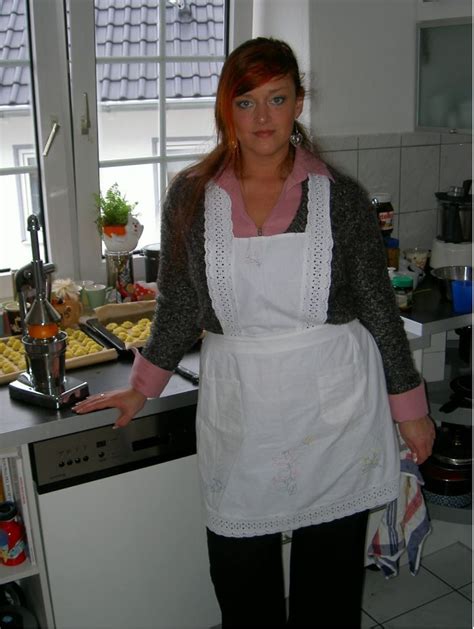 Stylish Apron For Housewives And Nannies