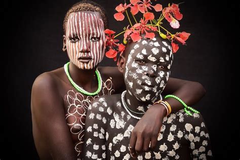 Interview Intimate Portraits Capture The Beauty Of Ethiopias Suri Tribe Women Tribes Women