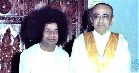Sathya Sai With Students The Divine Glory Of Sathya Sai Baba By