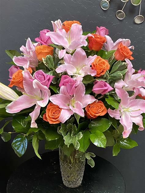 The Ftd Sweetly Stunning Luxury Bouquet In Surprise Az Infinity