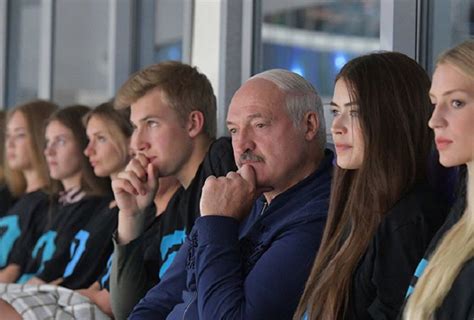 Jun 08, 2021 · многие отметили, что лукашенко, вероятно, даже не заметит произошедшего. Лукашенко рассказал о своих методах воспитания детей и ...